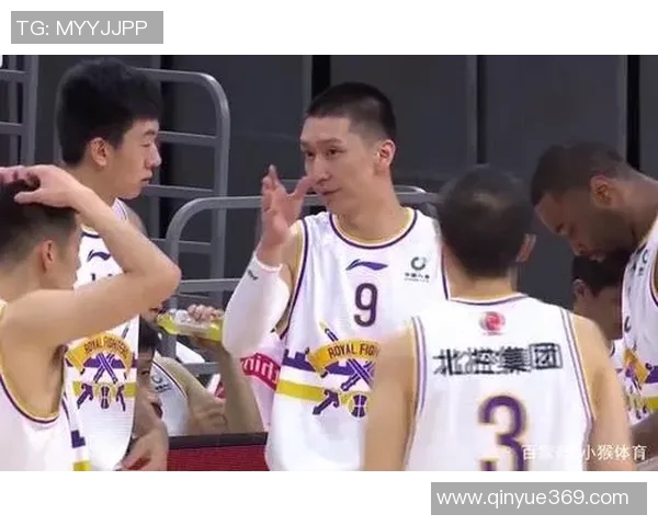 广州篮球队配合问题引发热议球迷与专家各抒己见探讨未来发展方向