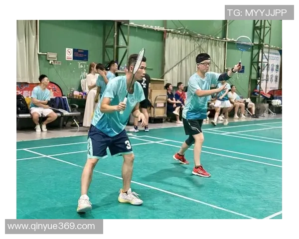 羽毛球的魅力与技巧：深入重庆羽毛球队的训练与战术揭秘